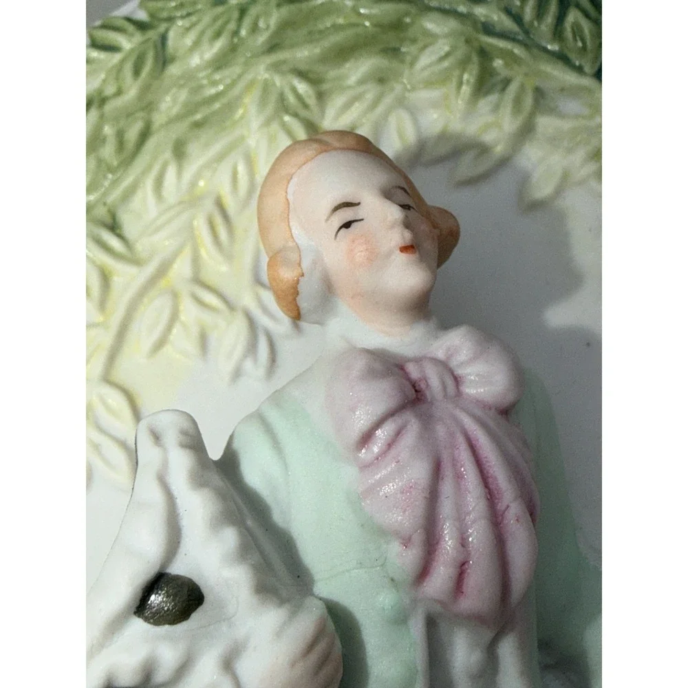 Vintage Chase Occupied Japan Figural Wall Plaques Pair Hand Painted 6.5